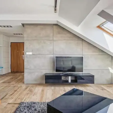 아파트 Close-central - One Bedroom With Balcony - Center - Sb12